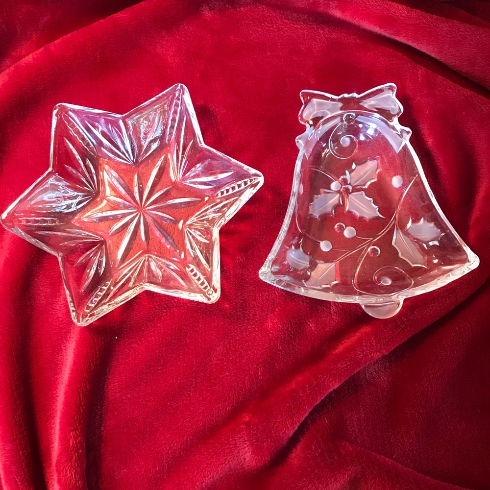 Set of Mikasa Christmas crystal candy dishes.EUC❤️